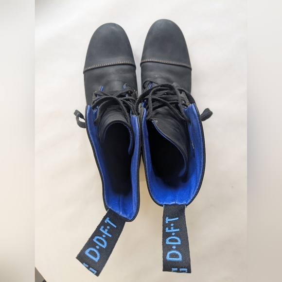 JOHN FLUEVOG Radio BBC Classic Boots - Picture 4 of 13